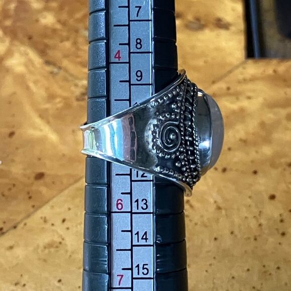 Natural Rainbow Moonstone Sterling Silver Cocktail Ring Size 5 - Picture 9 of 10